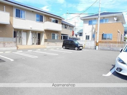 メゾン　ドゥ　プランタン　Ｂ棟[2LDK/51.57m2]の駐車場2