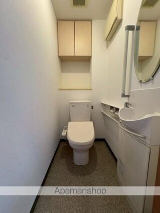 ロイヤルガーデン太田中央公園[4LDK/90.75m2]のトイレ