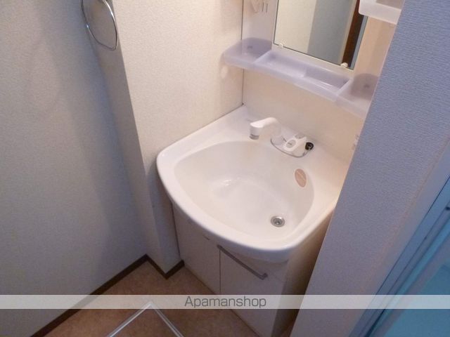 アンダー フォレスト Iの内装写真