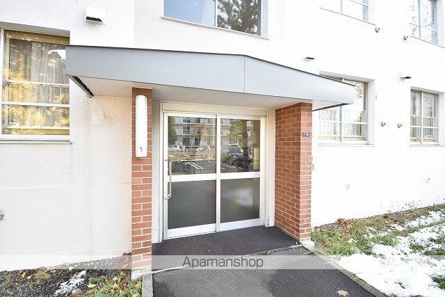 アルファスクエア山の手1号棟の玄関写真