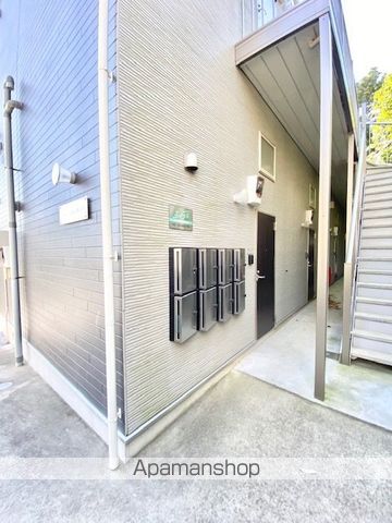 CASA COLINA峰沢町の玄関写真