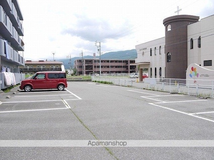 コンシェール天星[3DK/60.51m2]の駐車場