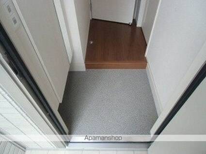 ルミナス山岸[1LDK/31.36m2]の玄関