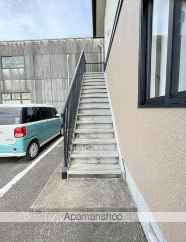 セフィラヒロセの玄関写真