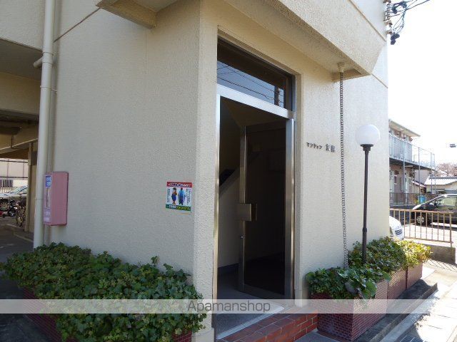 マンション友親の玄関写真
