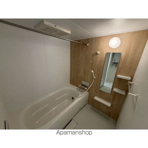 アルファスクエア宮の森2条の内装写真