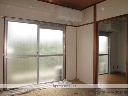 愛媛県松山市上市２丁目[3DK/55m2]のリビング・居間