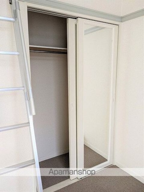レオパレスフローラ[1K/23.18m2]の収納