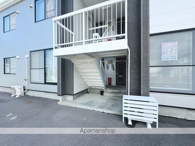 メープル山の手の玄関写真