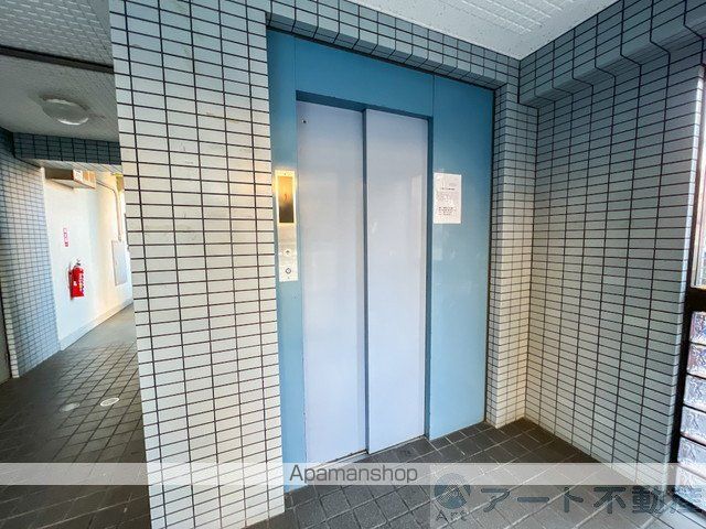 グランドハイム森松の玄関写真