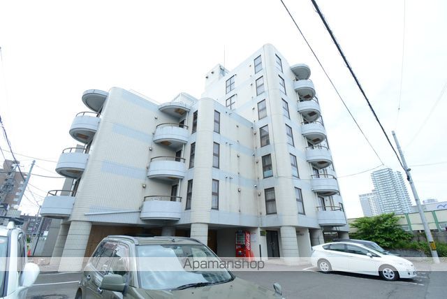水車町マンションの外観写真