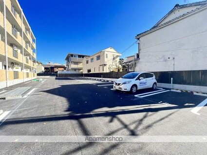 ハピネス紀和[3LDK/61.75m2]の駐車場1