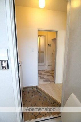 ブルーヒルＡＢ棟[3K/50.78m2]の玄関