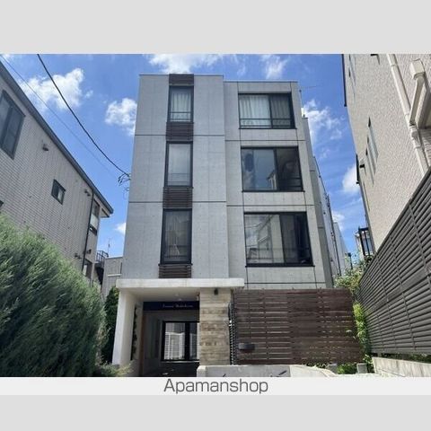 ラニ池袋の玄関写真