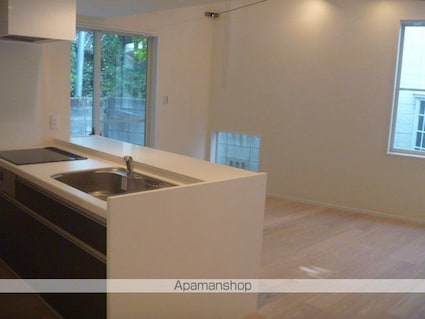 東京都中野区沼袋２丁目[1LDK/53.86m2]のリビング・居間