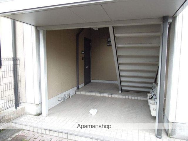 コートボナールA棟の玄関写真