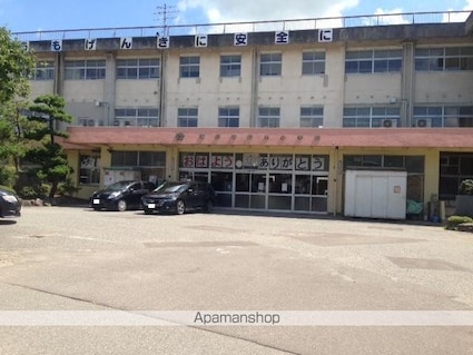 ＱＵＥＥＮ　Ⅱ[2LDK/57.33m2]の周辺3