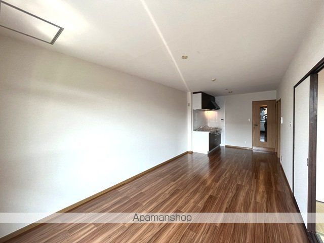 CASA IKUMATAIIの内装写真