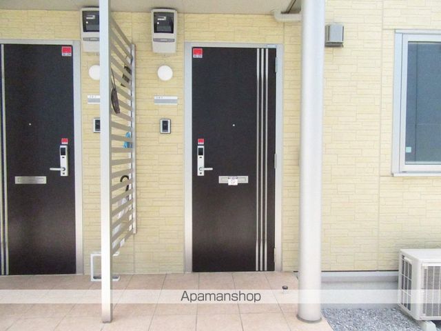 ヴィラ・ルレザンの玄関写真