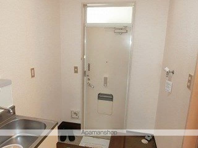 ホワイトコート前九年 Bの内装写真