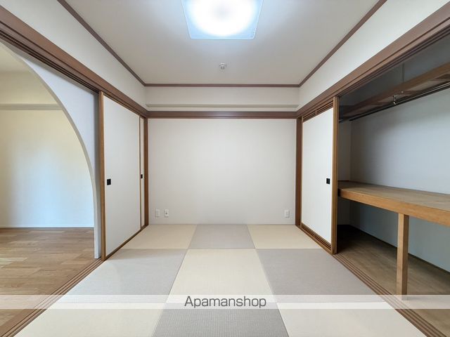 ライオンズマンション的場町の内装写真
