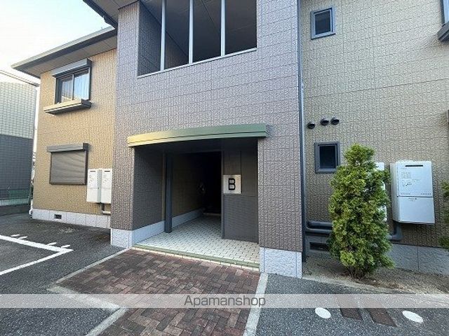 エコーズユタカ B棟の玄関写真