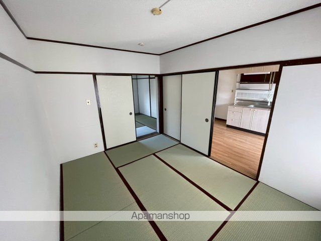 西大寺住宅2号棟の内装写真