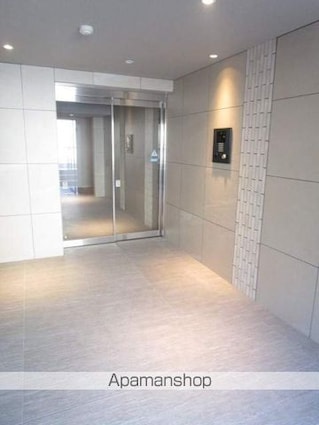 Ｗｅａｖｅ　Ｐｌａｃｅ　Ｈｉｇａｓｈｉｋｏｅｎｊｉ[1DK/26.1m2]のエントランス