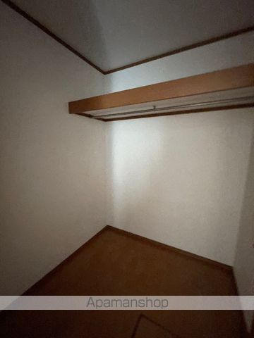 鵠沼海岸2丁目貸家の内装写真