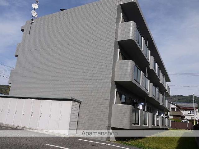マンションシルクスクエアの外観写真