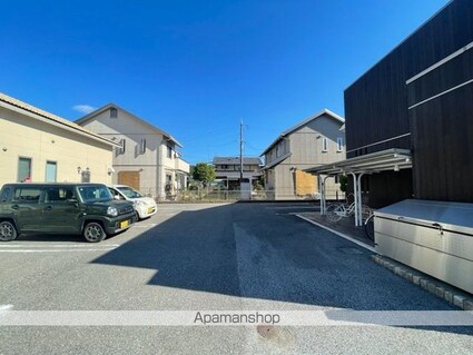 ＬＩＡＮＧＥ[1K/28.98m2]の駐車場