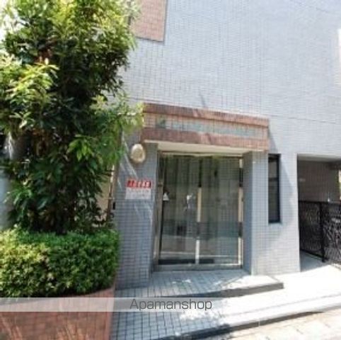 ルエメゾンロワール西新の玄関写真