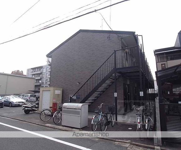 プレジール西ノ京の玄関写真