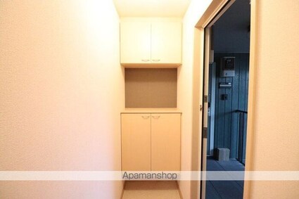 ＲＯＹＡＬ　ＧＡＲＤＥＮ　ＣＡＳＡＨＡＲＡ[2DK/53.65m2]の玄関