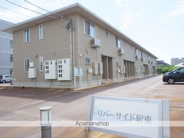 リバーサイド 駅東の外観写真
