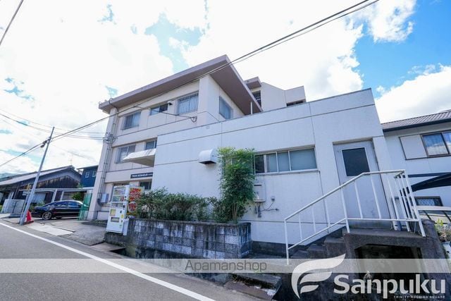 トロワボヌール川内の外観写真
