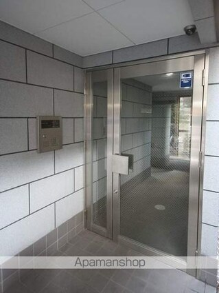 パイン蛍池[1R/21.1m2]のエントランス