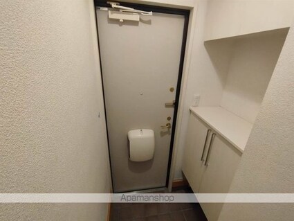 ロイヤルコート[1LDK/47.21m2]の玄関