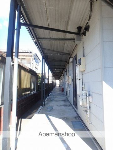 久保田ハイツ1号館の玄関写真