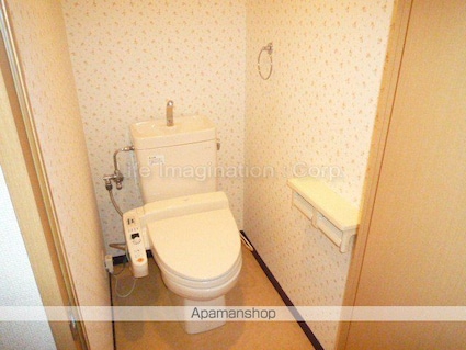 ウイングパレス東陽[2LDK/56.4m2]のトイレ