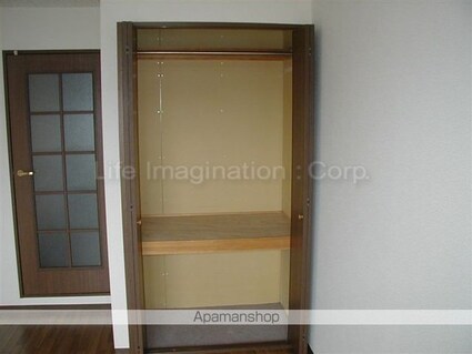 エレガンスコート瀬田[1K/18.98m2]の収納