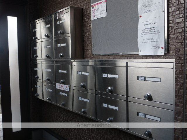 ハイツメイトクの玄関写真