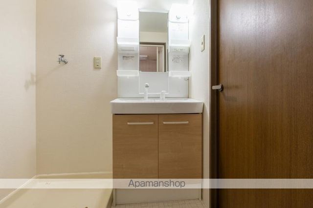 グローバル高松[2LDK/54m2]の洗面所