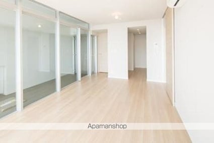 ガーデニエール砧　ＷＥＳＴ[3LDK/74.79m2]のトイレ