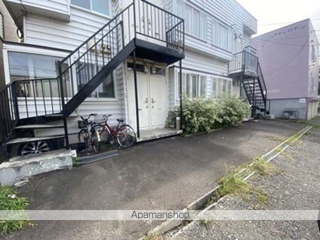 セゾンBの玄関写真