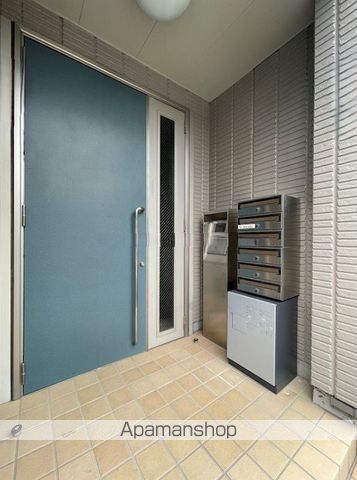 ブランシカ春日の玄関写真