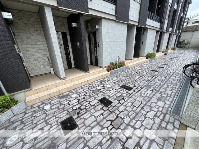 ビラカルロッタの玄関写真
