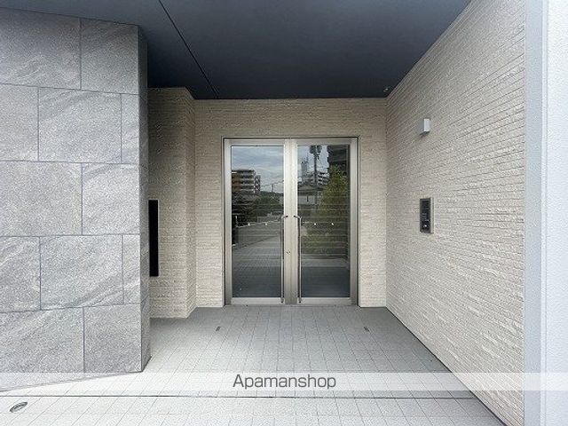 クローバー英賀保駅前の玄関写真