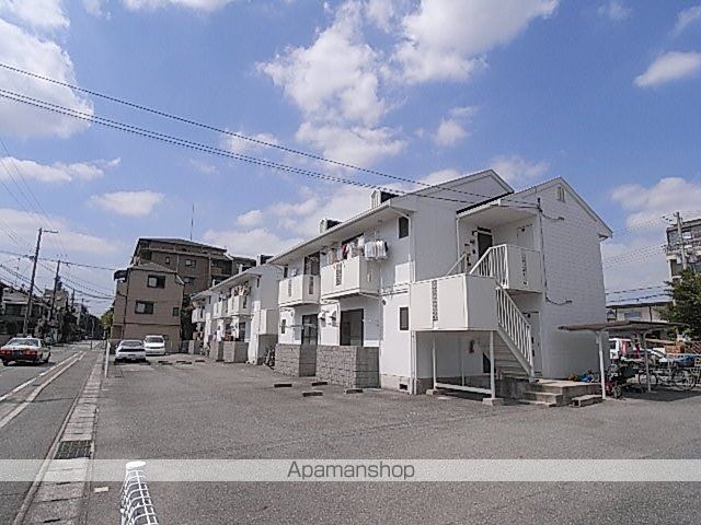 ホワイトヴィラ弐番館の外観写真