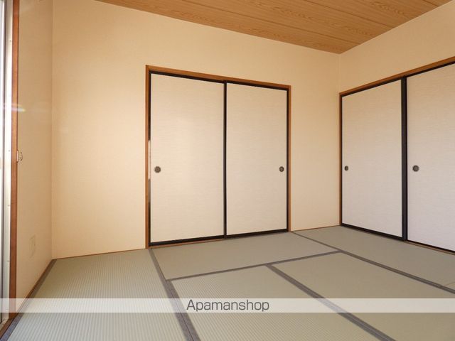 ロイヤルマルトウIIの内装写真
